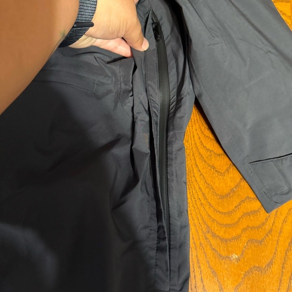 NEW Travis Mathew Men's On Course Golf Jacket Black Sz M Waterproof Lightweight - Picture 7 of 15